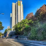 Under The Sky Апартаменты