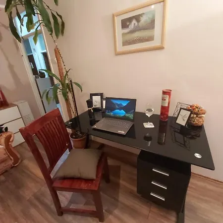 Under The Sky Lejlighed