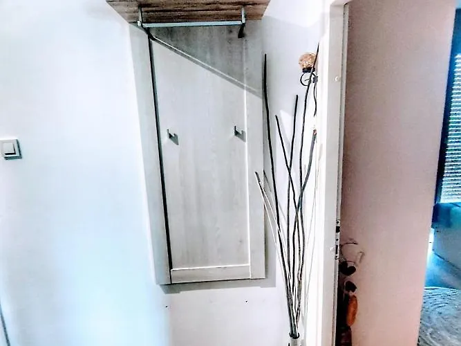 아파트 Under The Sky