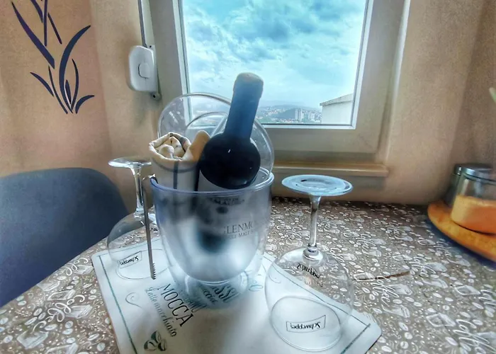 Under The Sky 아파트 *